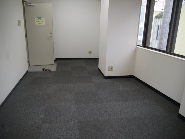 八城ビルの内装