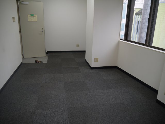 八城ビルの内装