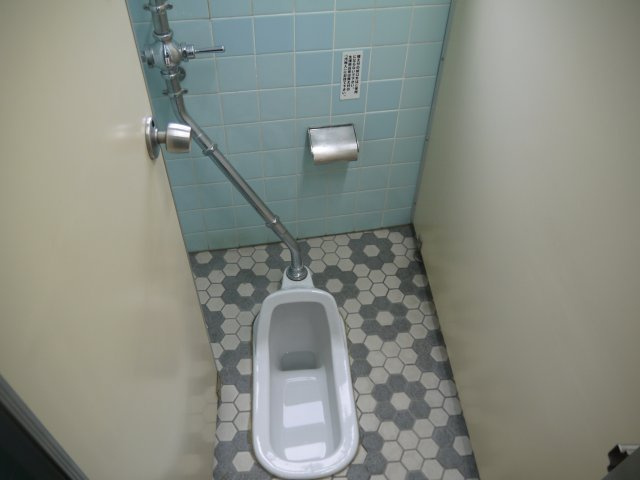八城ビルのトイレ