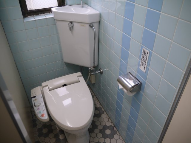 八城ビルのトイレ
