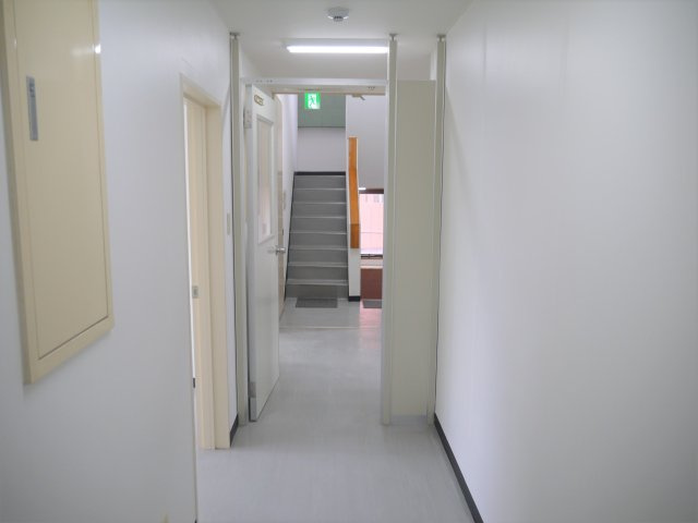 八城ビルの内装