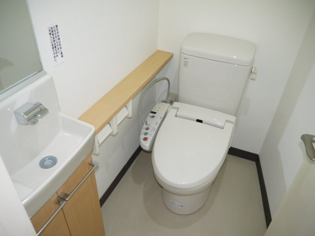 八城ビルのトイレ