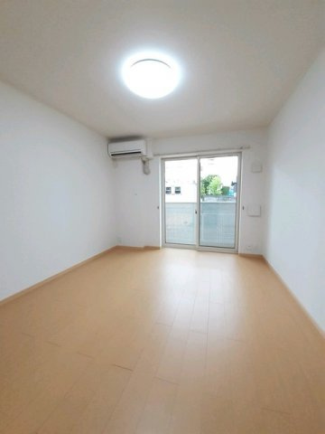 メゾン・プリムローズの居間・リビング|おしゃれなリビングです