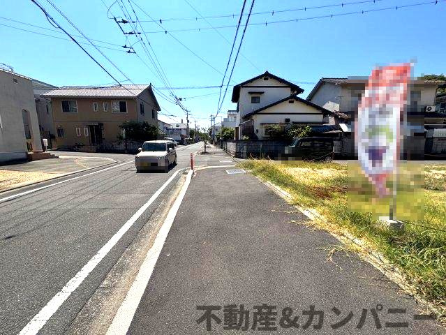 石風呂町のおトチ1号地　松山市石風呂町売土地の前面道路含む現地写真|前面道路含む現地写真です