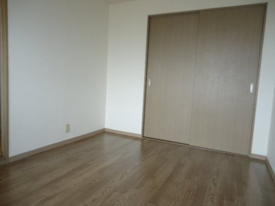 【内装】 | ミィーティア | 洋室