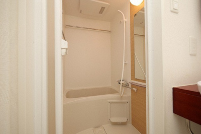 【浴室】 | SERENiTE福島scelto | コンパクトで使いやすいお風呂です