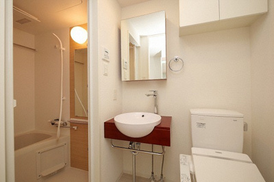 【洗面所】 | SERENiTE福島scelto | 脱衣スペースもあります