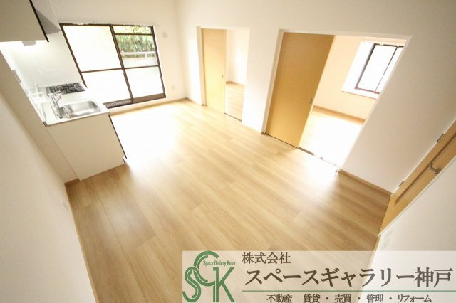 コーポ久兼の居間・リビング|※同物件の別のお部屋の写真です※