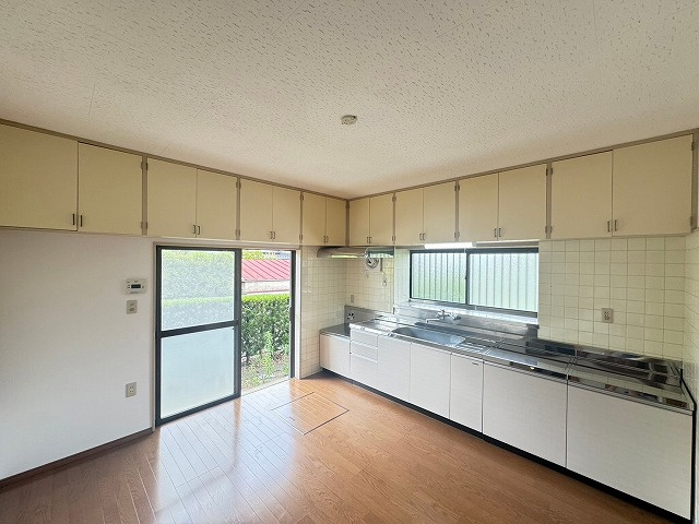 【キッチン】 | 久留米市山本町豊田戸建 | 白を基調とした明るいキッチン