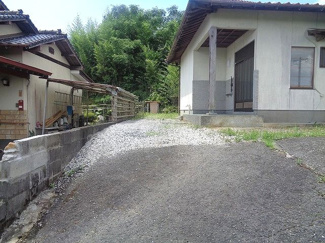 【駐車場】
