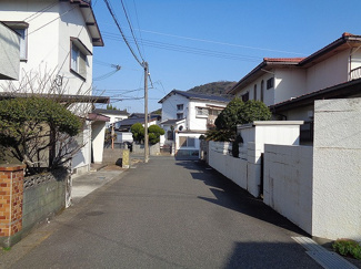 【前面道路含む現地写真】