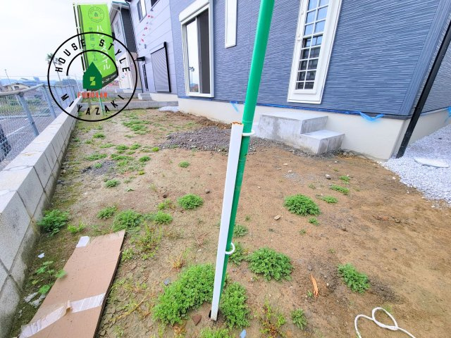 パティオニュータウン月見ヶ丘（11号棟）の庭|お庭で自由な時間を過ごせます。