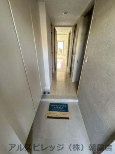 イニシア朝霞台の玄関|明るい玄関です