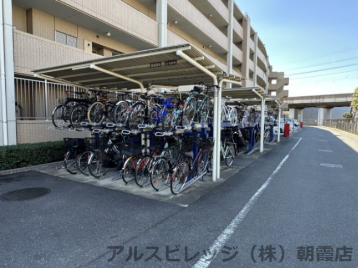 イニシア朝霞台の駐輪場