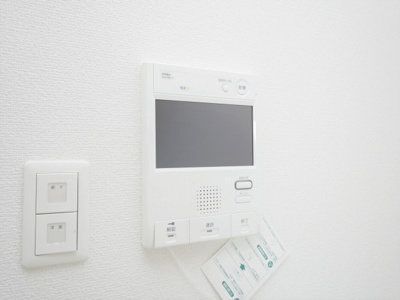 【セキュリティ】 | エスリード本町レジデンス | モニター付きインターフォンです