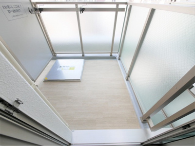 【バルコニー】 | エスリード本町レジデンス | 暖かな日差しのふりそそぐバルコニー