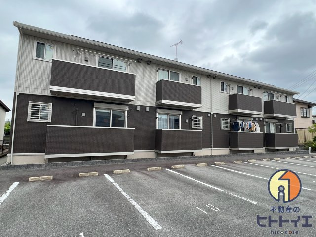クローバーハイツの外観|外観は落ち着いています