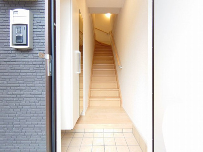 【玄関】 | ヴューテラス