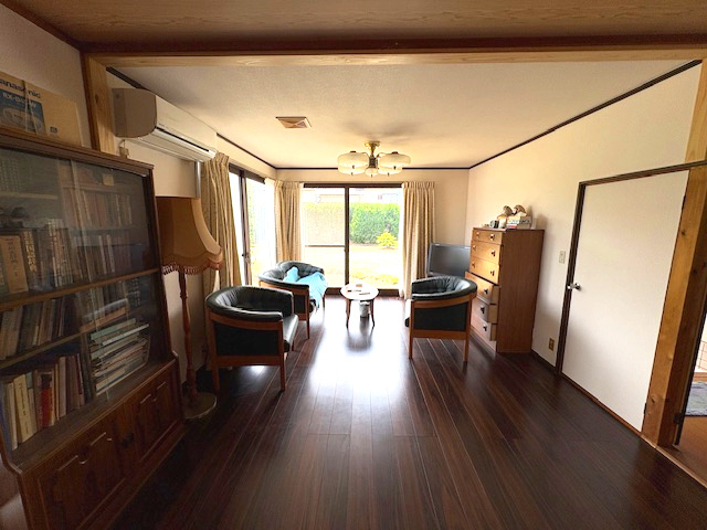 藤岡市西平井　中古1880の居間・リビング