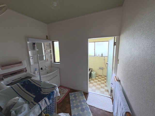 藤岡市西平井　中古1880の独立洗面台