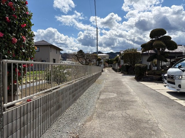 藤岡市西平井　中古1850の前面道路含む現地写真|前面道路