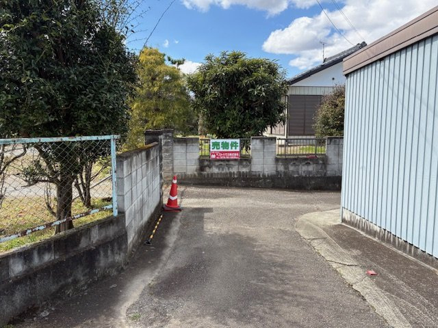 藤岡市西平井　中古1880の前面道路含む現地写真|前面道路