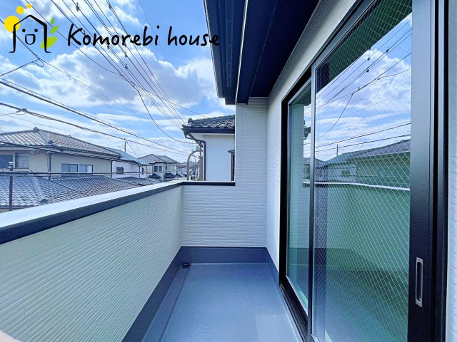 さいたま市見沼区蓮沼　8期　新築一戸建て　KIS　01のバルコニー