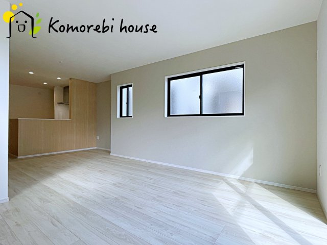 さいたま市見沼区蓮沼　8期　新築一戸建て　KIS　01の居間・リビング