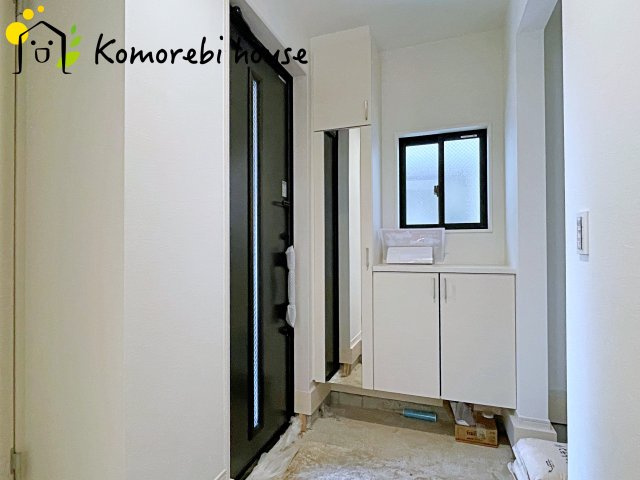 さいたま市見沼区蓮沼　8期　新築一戸建て　KIS　01の玄関