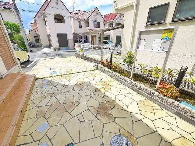 グランツ木津のエントランス