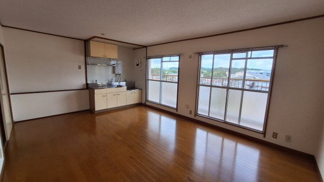 第二辻ハイツの居間・リビング