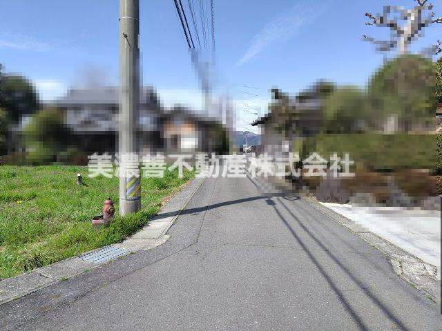 ６４８０９　本巣市七五三土地の前面道路含む現地写真