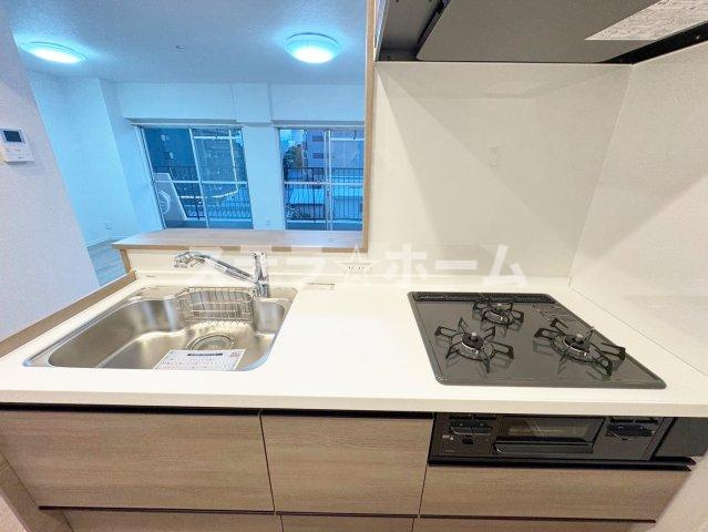 財形吹田ハイツのキッチン|コンパクトなキッチンで掃除もラクラク