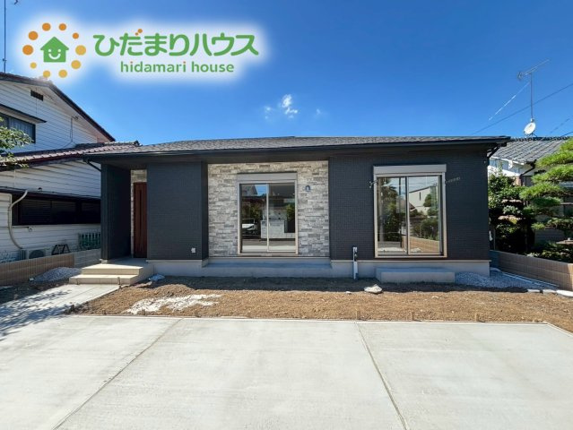 熊谷市拾六間　新築一戸建て　ブルーミングガーデン　01の外観|生活動線がスムーズな平屋住宅！		
