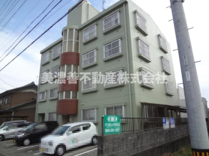 ６５１０８　岐阜市茜部新所三丁目売アパートの外観