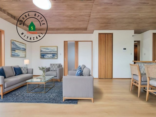 パティオニュータウン月見ヶ丘（26号棟）の居間・リビング|明るく開放的なリビングダイニングは豊かな陽光が注ぎ込み、やすらぎの空間を演出してくれます。ご家族で楽しいひとときをお過ごし下さい。※家具はCGを合成したものです。