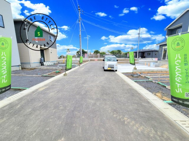 パティオニュータウン月見ヶ丘（26号棟）の前面道路含む現地写真|前面道路です。