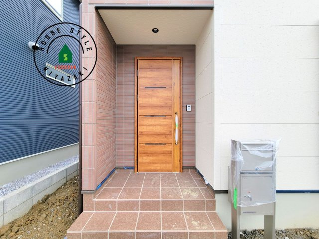 パティオニュータウン月見ヶ丘（26号棟）の玄関|おでかけの時も帰った時も、「我が家」を最初に感じでもらえる素敵な空間に。