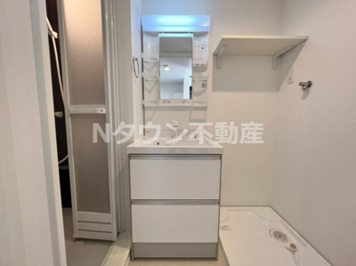 【独立洗面台】 | ハーモニーテラス清水Ⅵ | 明るい洗面所です