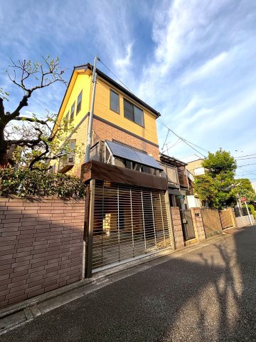 世田谷区赤堤２丁目戸建の前面道路含む現地写真|道路幅４ｍ