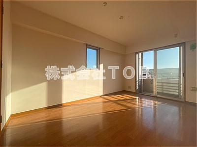 【内装】 | オーキッドスクエア | 洋室7.2帖※クリーニング中の撮影※