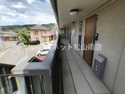 【玄関】 | メルベーユ･モナリエ