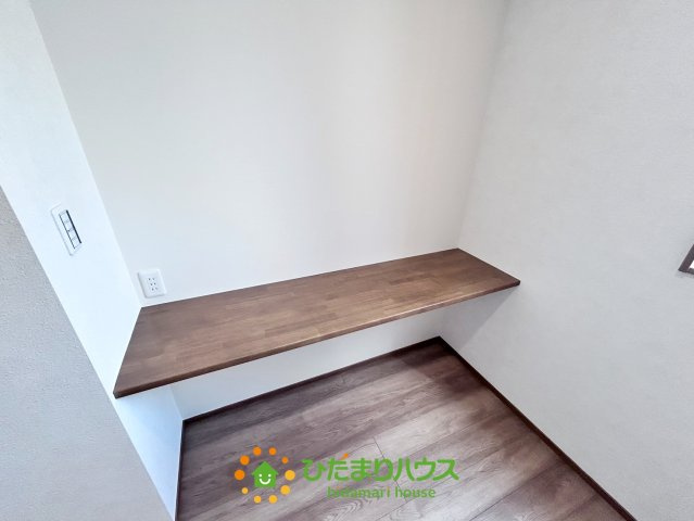ワイウッドコート羽生市砂山第1期　新築一戸建て　07のその他|ワークスペースや、お子様のスタディースペースにも♪