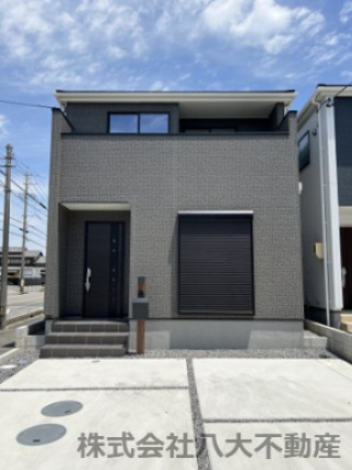 高浜市小池町3期　3号棟　新築分譲住宅　の外観|ダークカラーを基調とした、シンプルモダンなデザインです。