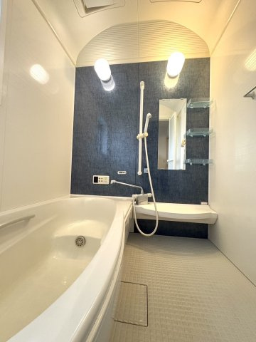 鳳南町　戸建の浴室