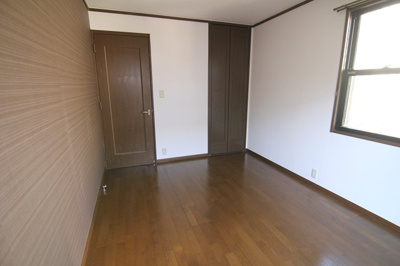【子供部屋】 | 南塚口町6丁目貸家　戸建て | 2Ｆ　東側　洋室6．3帖