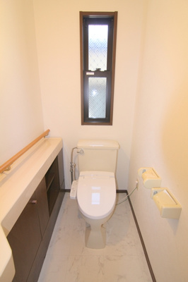 【トイレ】 | 南塚口町6丁目貸家　戸建て | 2Ｆ　ＷＣウオシュレット