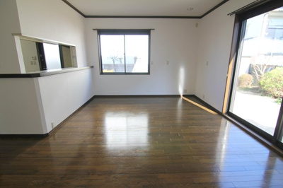 【居間・リビング】 | 南塚口町6丁目貸家　戸建て | ※写真は従前契約者がご入居前（２０２０．４）撮影分を代用・準備中
☆ＬＤＫ21．4帖