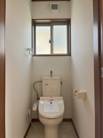 【成約特典有り】米沢市万世町牛森4150-31のトイレ|シンプルで使いやすいトイレです