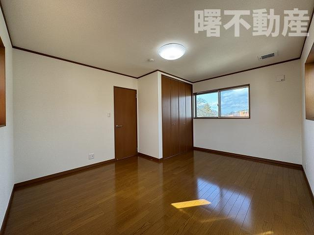 【成約特典有り】米沢市万世町牛森4150-31の洋室|寝室約9帖